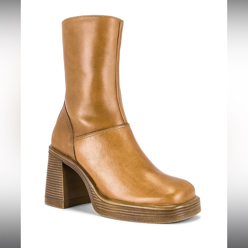 Steve Madden Fantsie Boots NWOT